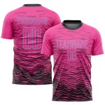Maillot de football personnalisé rose, noir et bleu clair, sublimé Maillot de football personnalisé rose, noir et bleu clair, sublimé